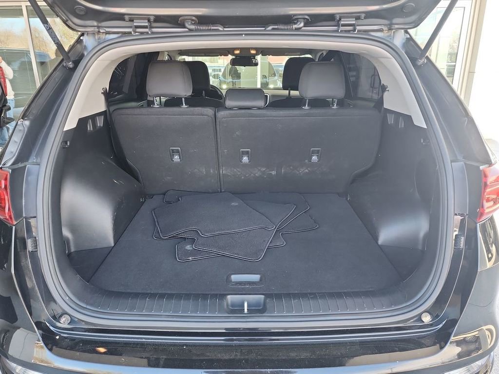 Used 2020 Kia Sportage LX image 23