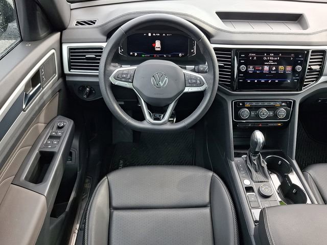 Used 2023 Volkswagen Atlas Cross Sport SEL R-Line image 11