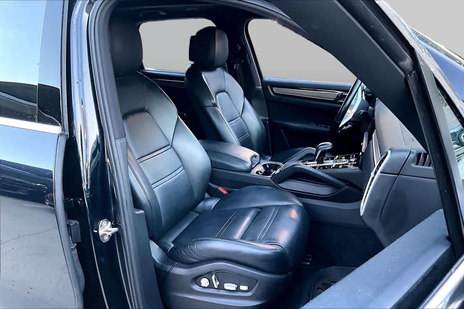 Used 2019 Porsche Cayenne AWD/4WD image 9