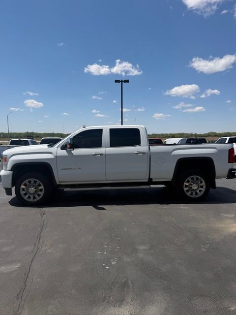Used 2017 GMC Sierra 2500 Denali w/ Duramax Plus Package AWD/4WD image 5