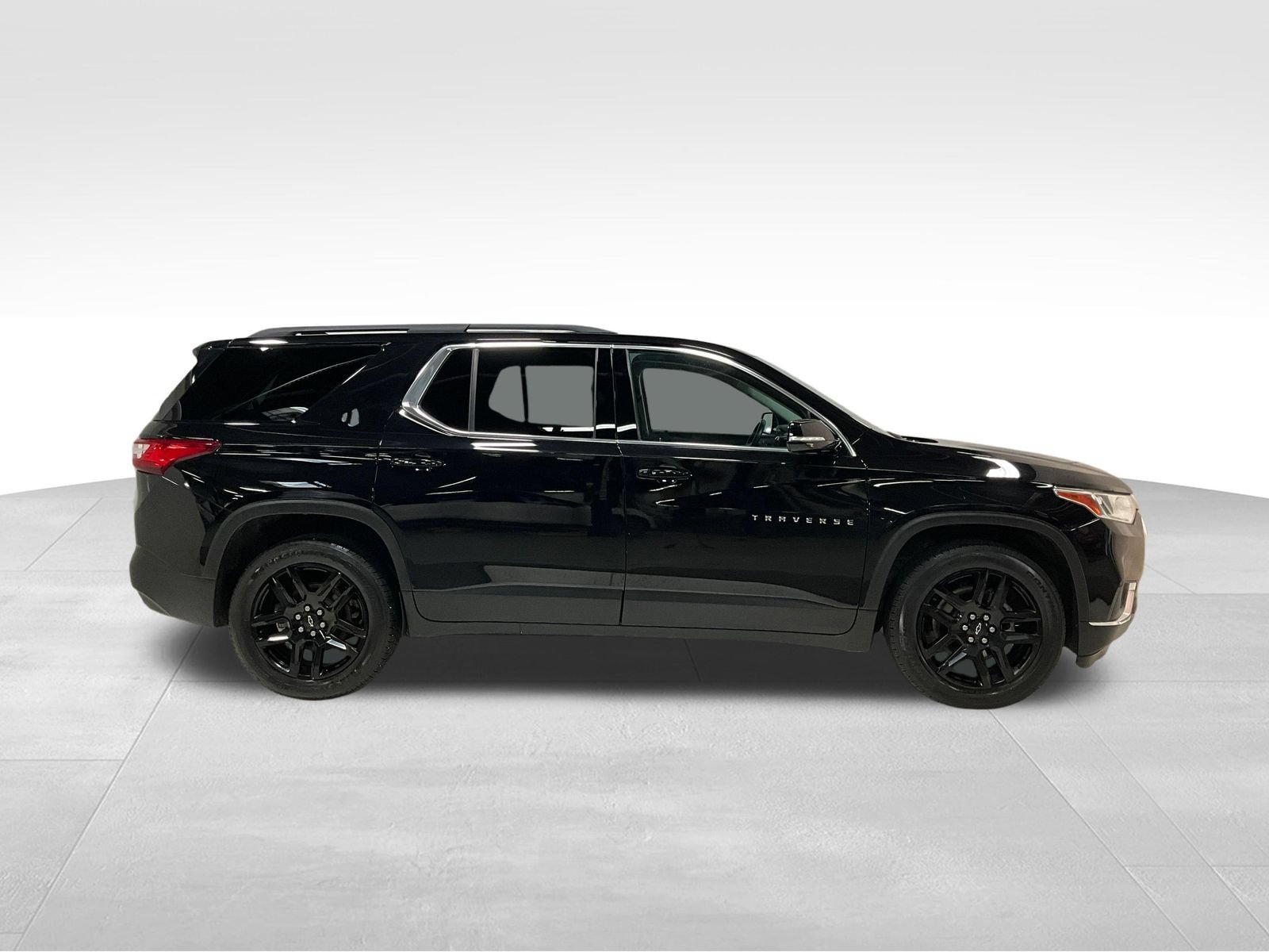 Used 2020 Chevrolet Traverse LT FWD image 4