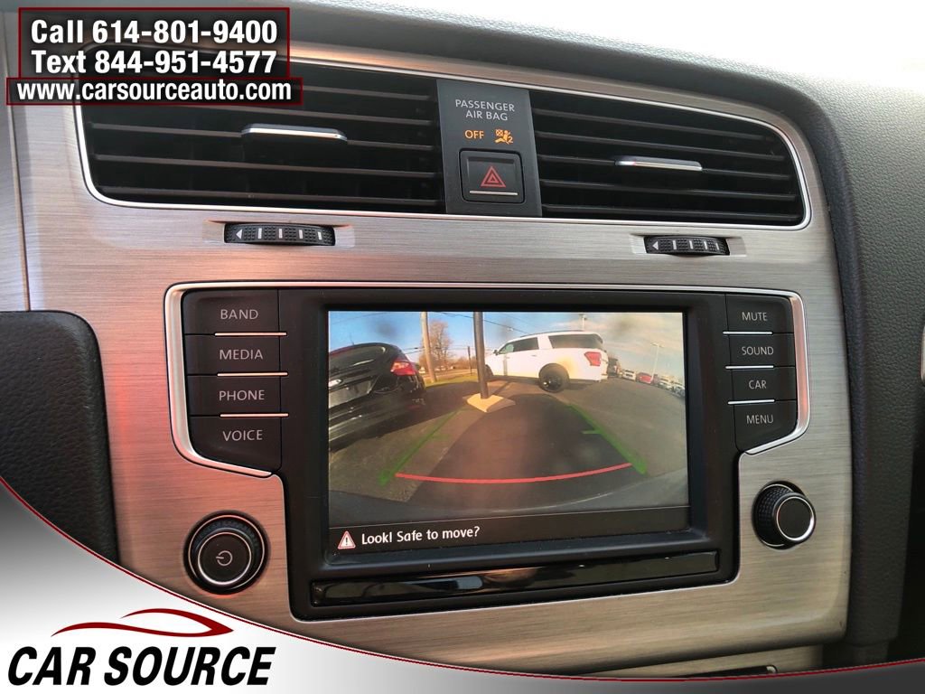 Used 2016 Volkswagen Golf S image 18