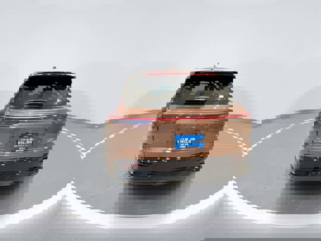 Used 2025 Toyota Crown Signia Limited image 7