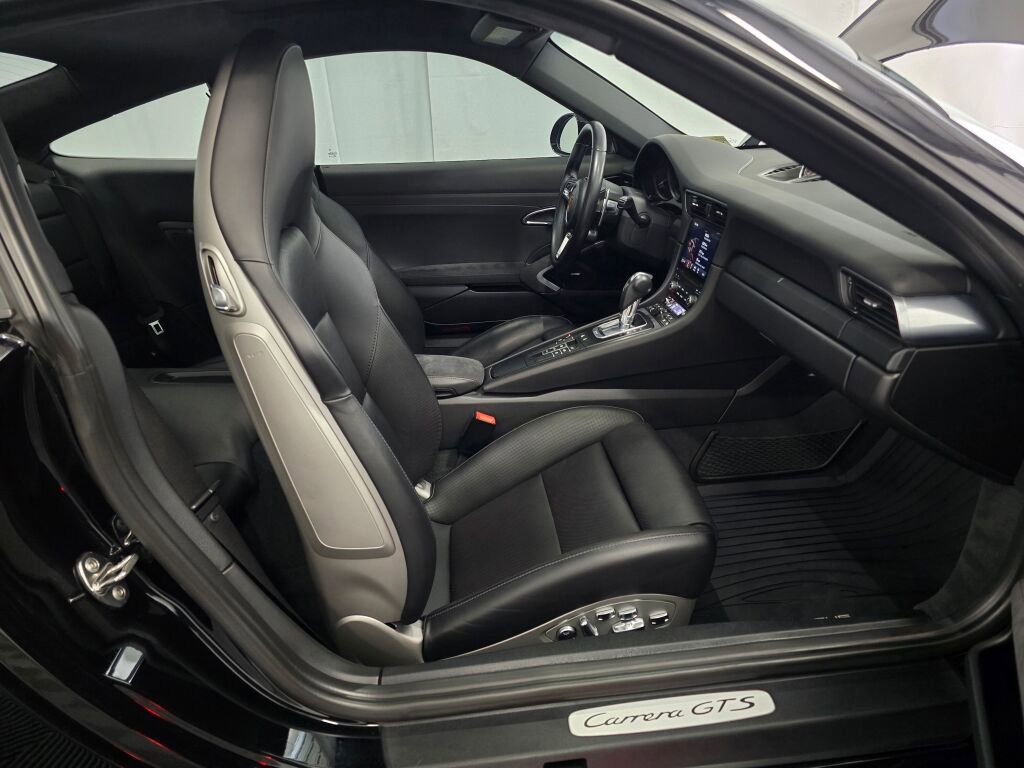 Certified 2018 Porsche 911 Carrera GTS RWD image 20