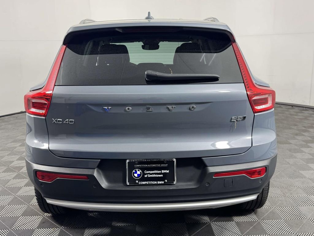 Used 2023 Volvo XC40 B5 Plus w/ Protection Package Premier AWD/4WD image 9