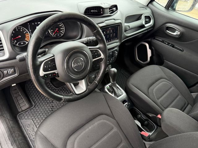 Used 2020 Jeep Renegade Latitude w/ Cold Weather Group AWD/4WD image 9