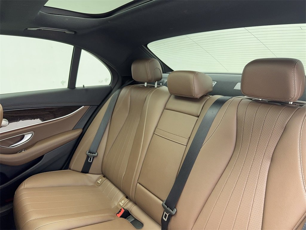 Used 2022 Mercedes-Benz E 350 Sedan w/ Driver Assistance Package image 40