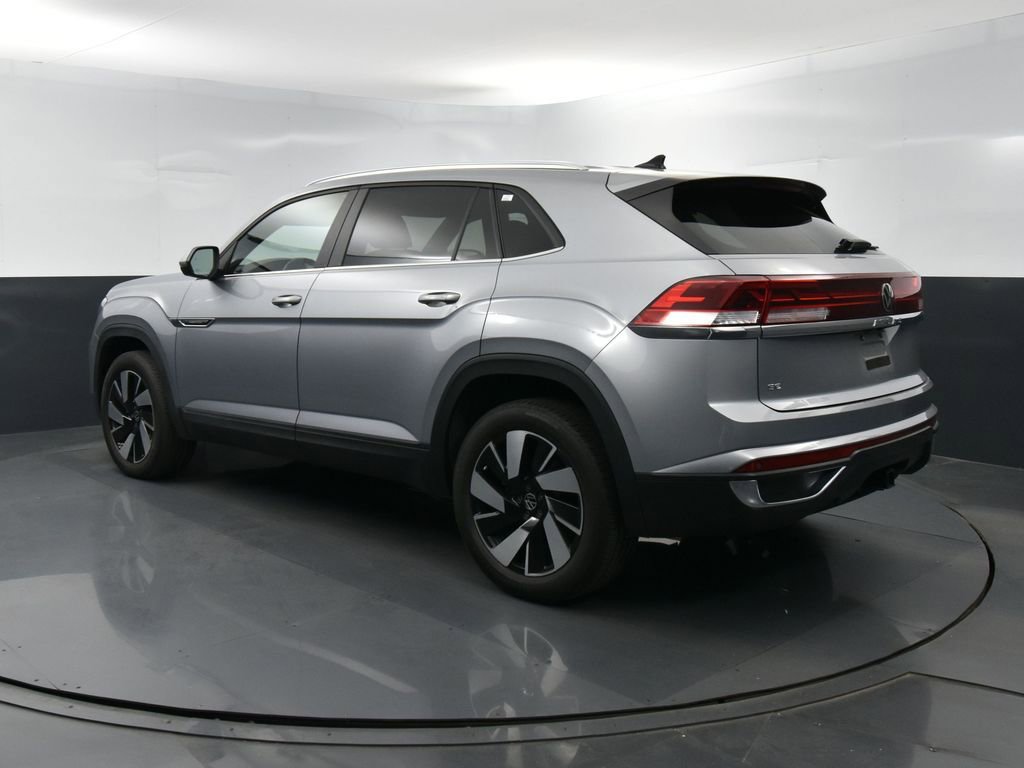 Used 2024 Volkswagen Atlas Cross Sport SE image 39