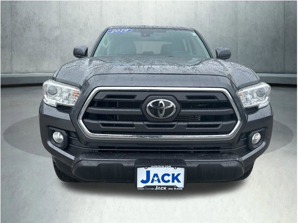Used 2019 Toyota Tacoma SR5 AWD/4WD image 12