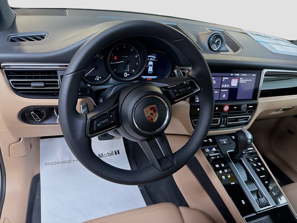 New 2026 Porsche Macan AWD/4WD image 12