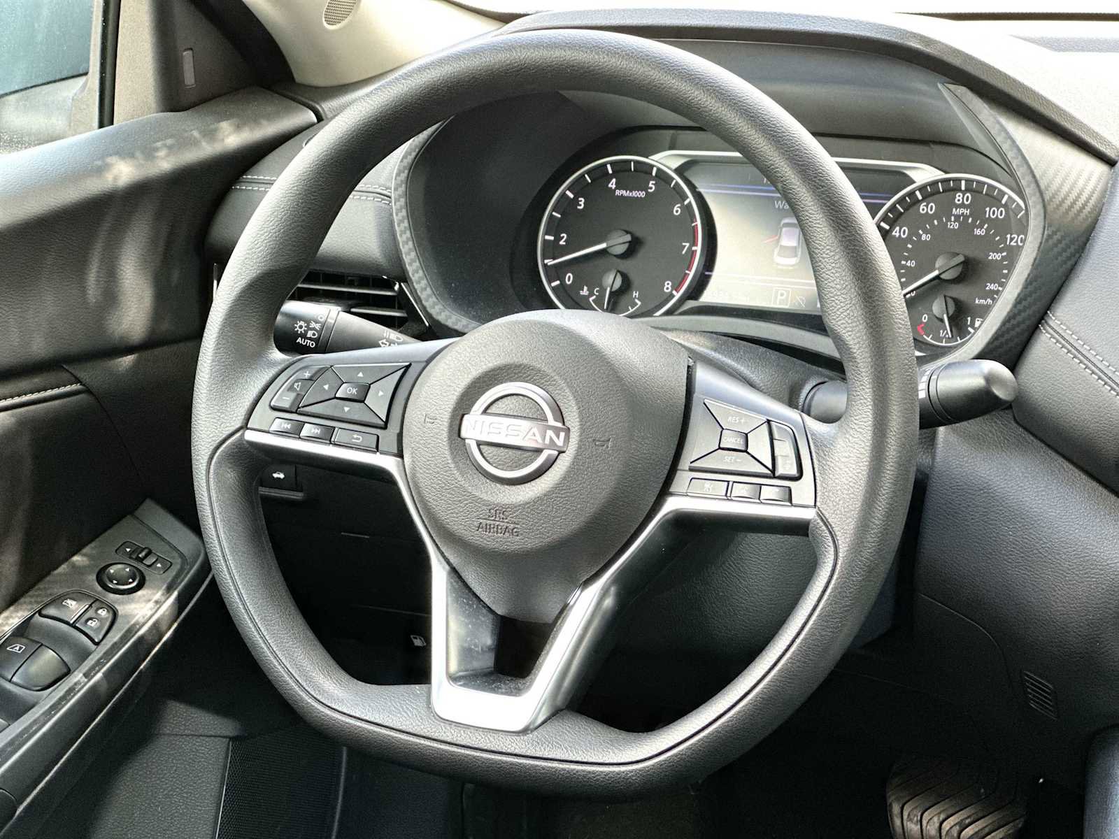 Used 2025 Nissan Sentra SV image 27