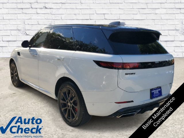 Used 2023 Land Rover Range Rover Sport SE AWD/4WD image 2