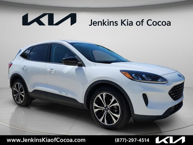 Used 2022 Ford Escape SE w/ SE Sport Appearance Package