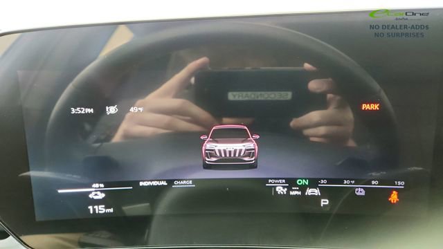 Used 2025 Audi Q6 e-tron Premium w/ Convenience Package image 38