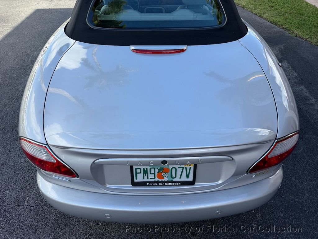 Used 2005 Jaguar XK8 Convertible image 14
