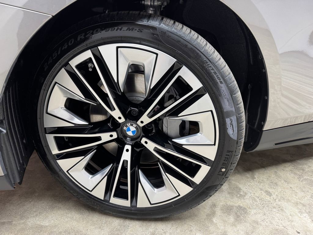 New 2026 BMW i5 eDrive40 AWD/4WD image 30