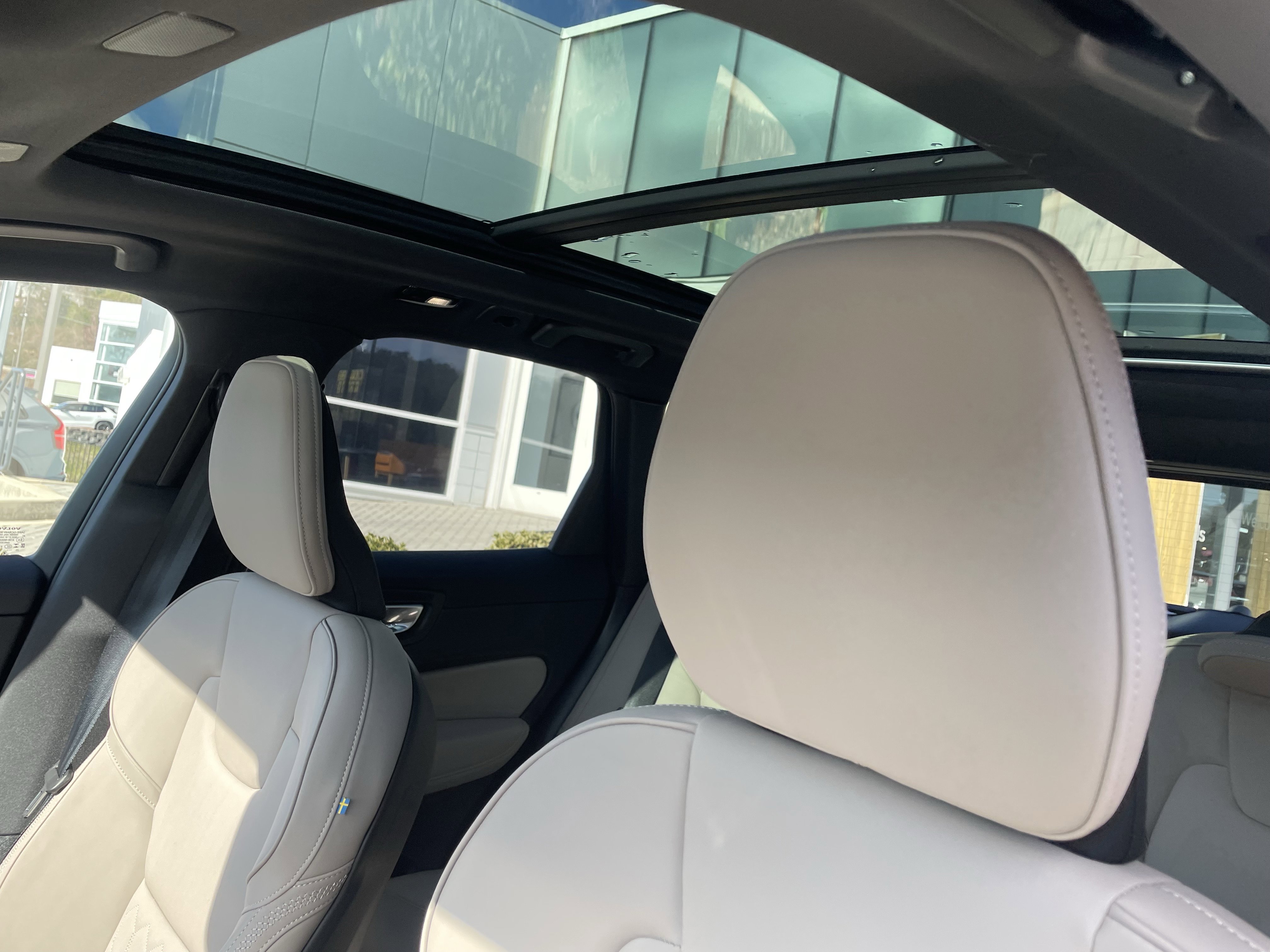 New 2026 Volvo XC60 B5 Plus w/ Protection Package Premier image 16