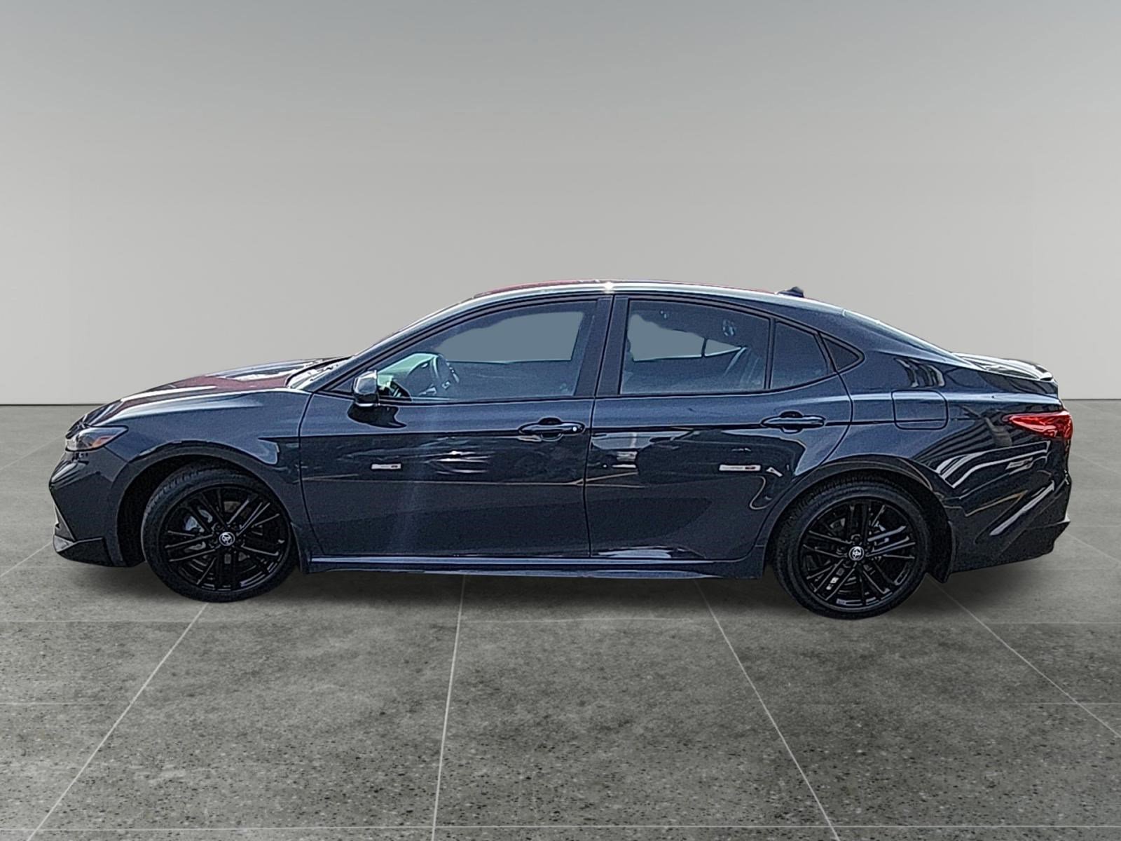 Certified 2025 Toyota Camry SE w/ Convenience Package image 4