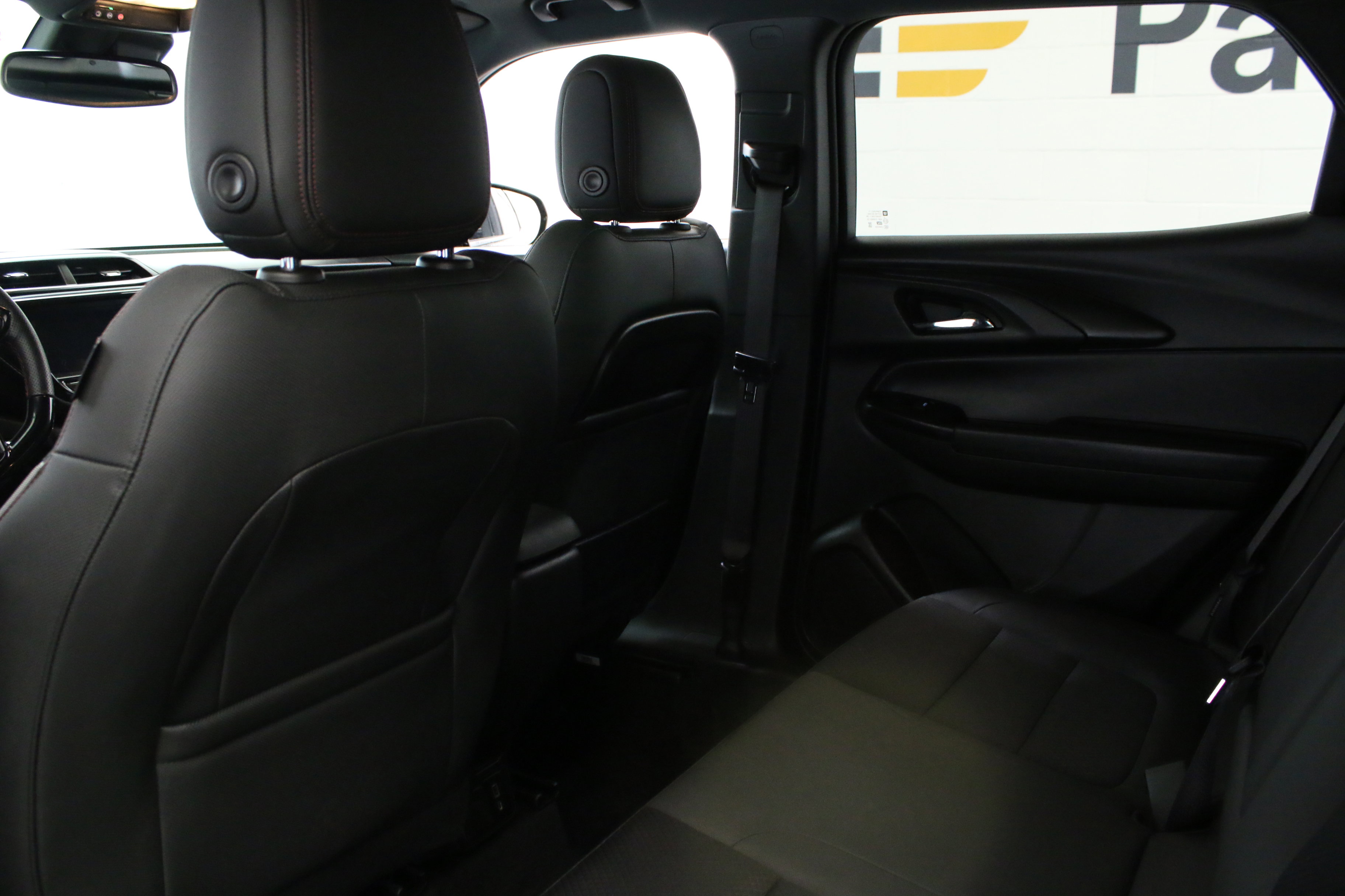 Used 2023 Chevrolet TrailBlazer RS w/ Sun and Liftgate Package image 28