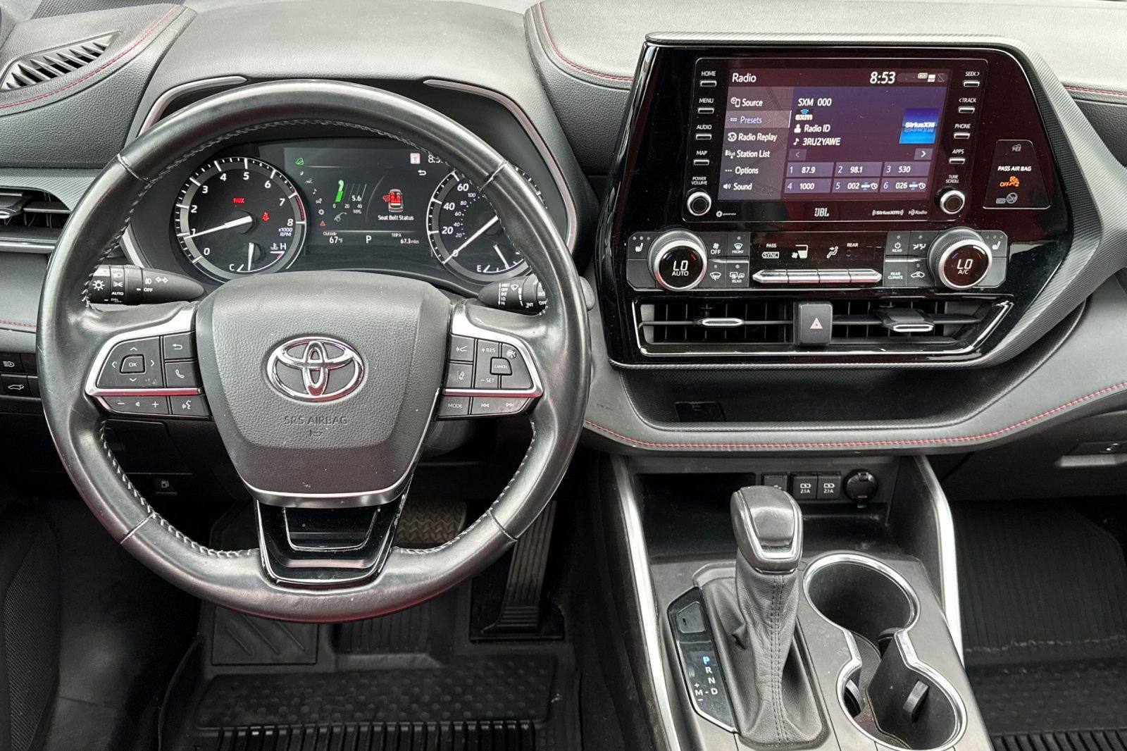 Used 2021 Toyota Highlander XSE AWD/4WD image 10