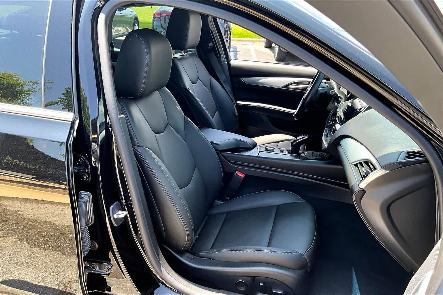 Used 2024 Cadillac CT5 Luxury w/ Cold Weather Package RWD image 9