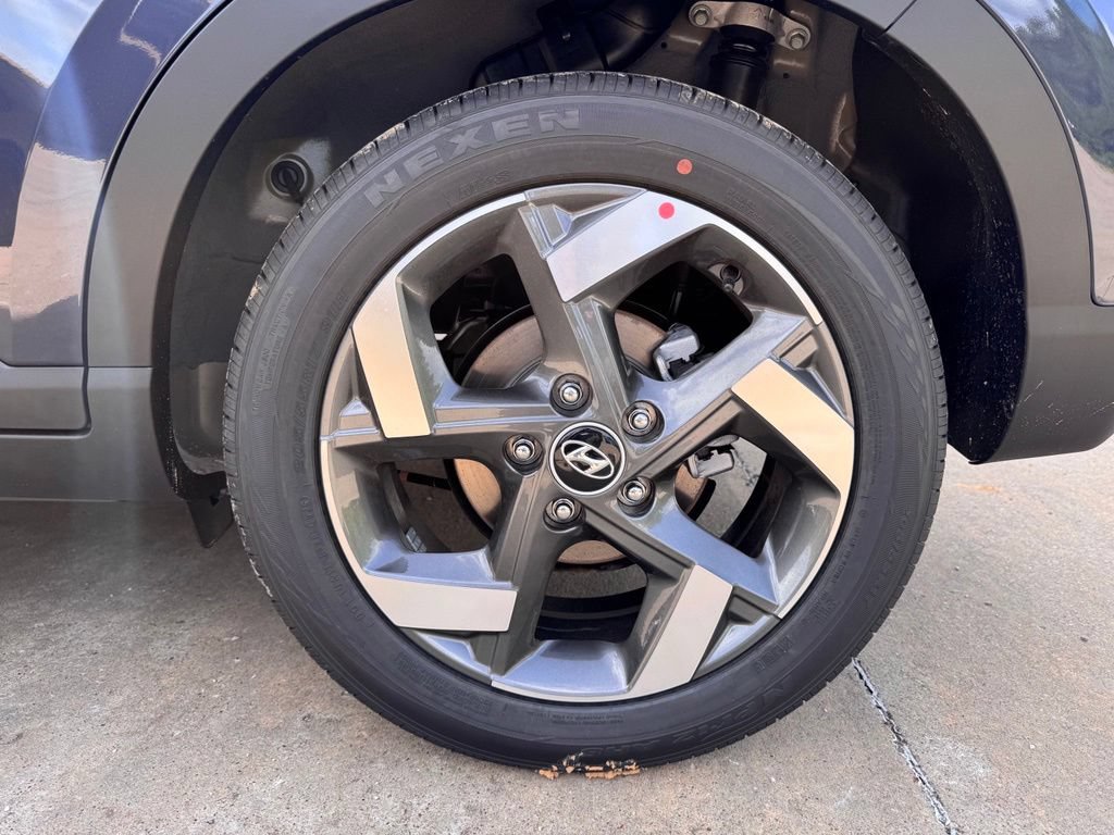 New 2026 Hyundai Venue SEL FWD image 23