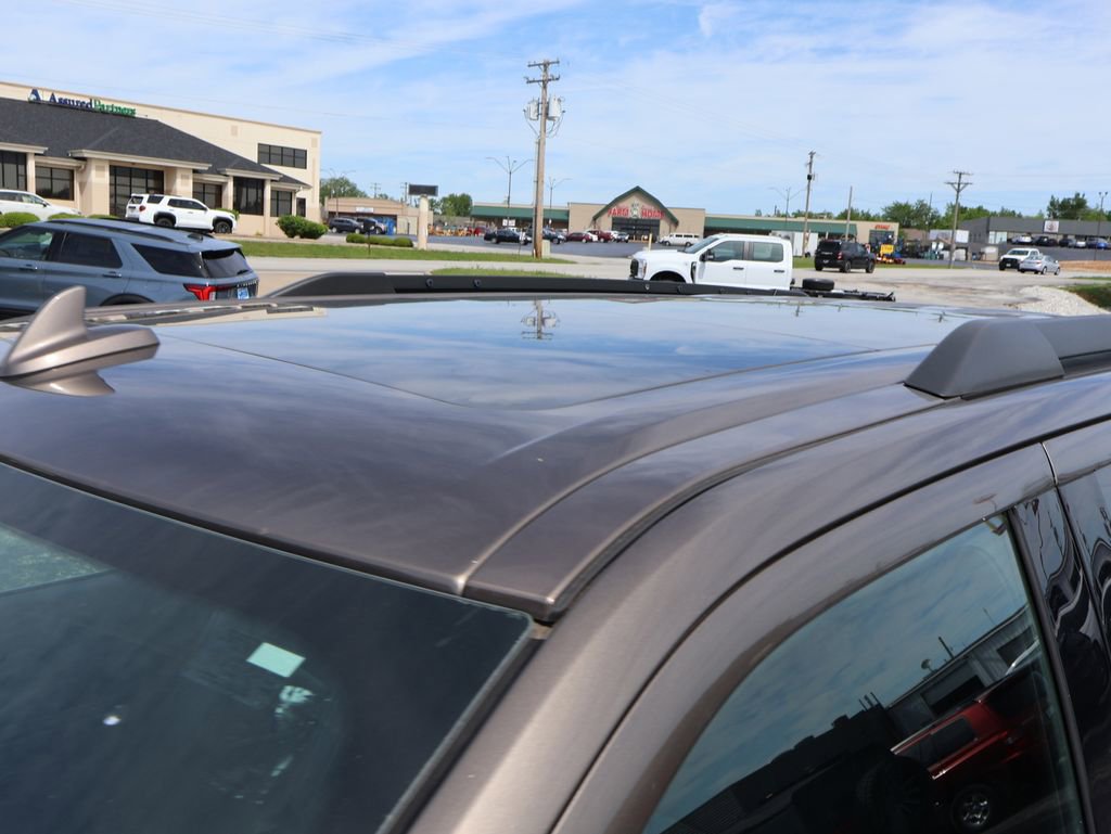 Used 2019 Ford Expedition XLT w/ Equipment Group 202A AWD/4WD image 4