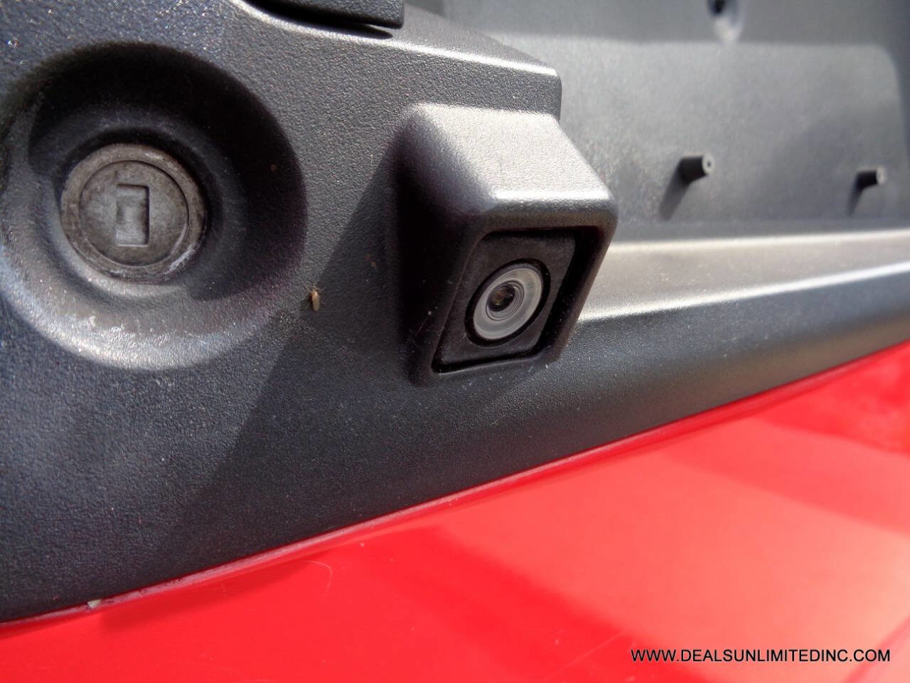 Used 2017 Chevrolet Express 2500 RWD image 17