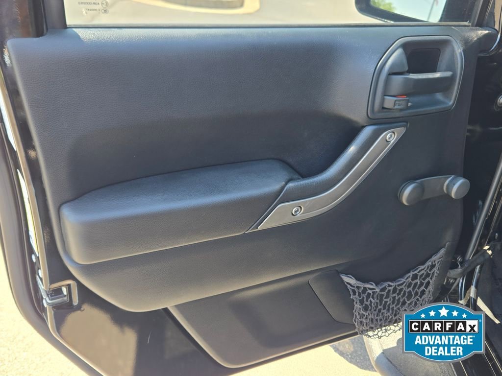Used 2014 Jeep Wrangler Sport w/ Connectivity Group AWD/4WD image 17