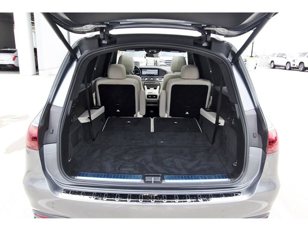 Used 2025 Mercedes-Benz GLS 63 AMG 4MATIC image 26