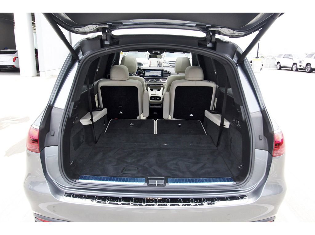 Used 2025 Mercedes-Benz GLS 63 AMG 4MATIC image 26
