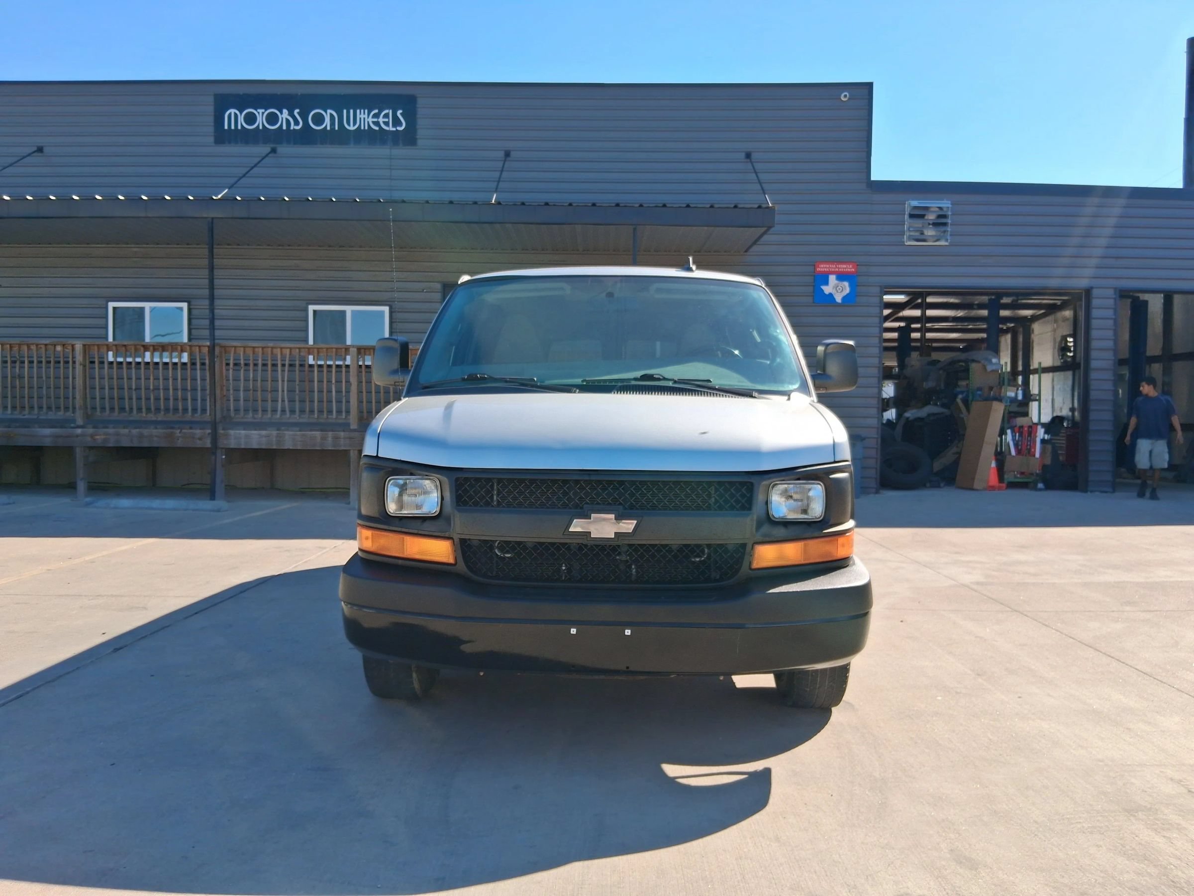 Used 2017 Chevrolet Express 2500 LS RWD image 13