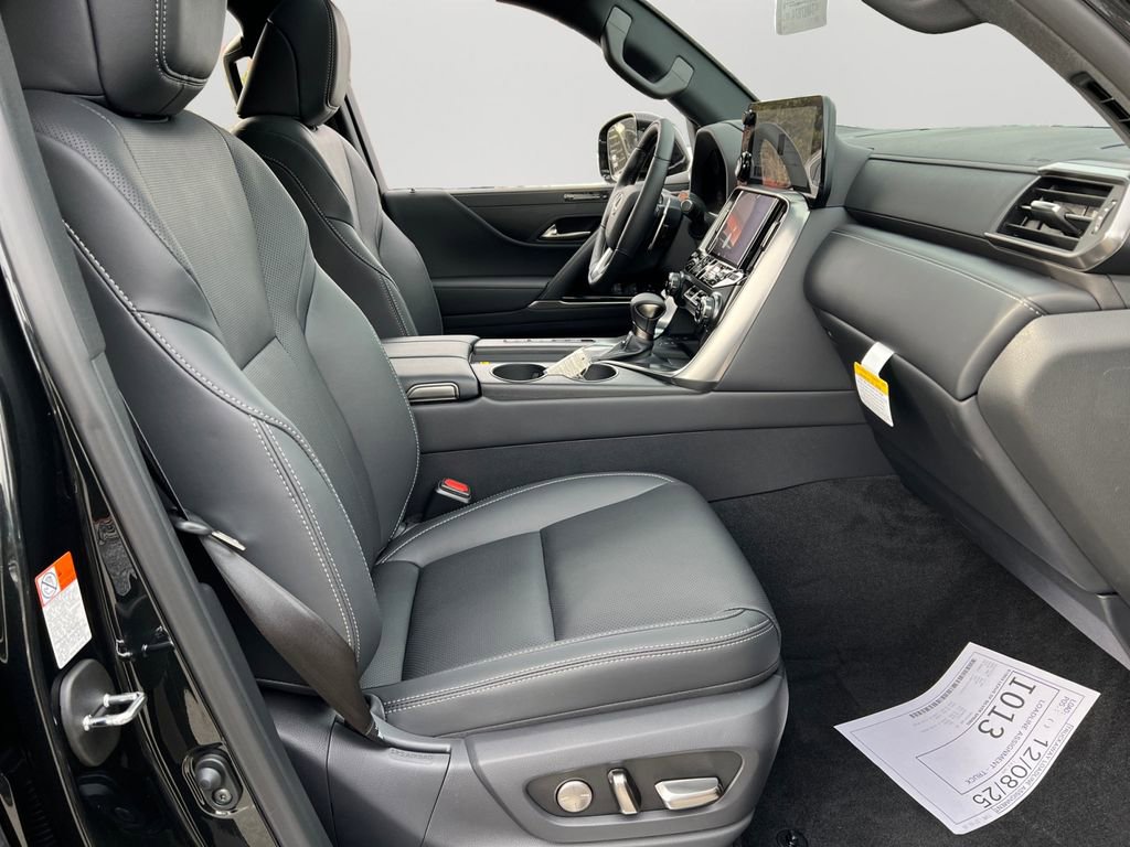 New 2026 Lexus LX 600 4WD w/ Luxury Package image 6