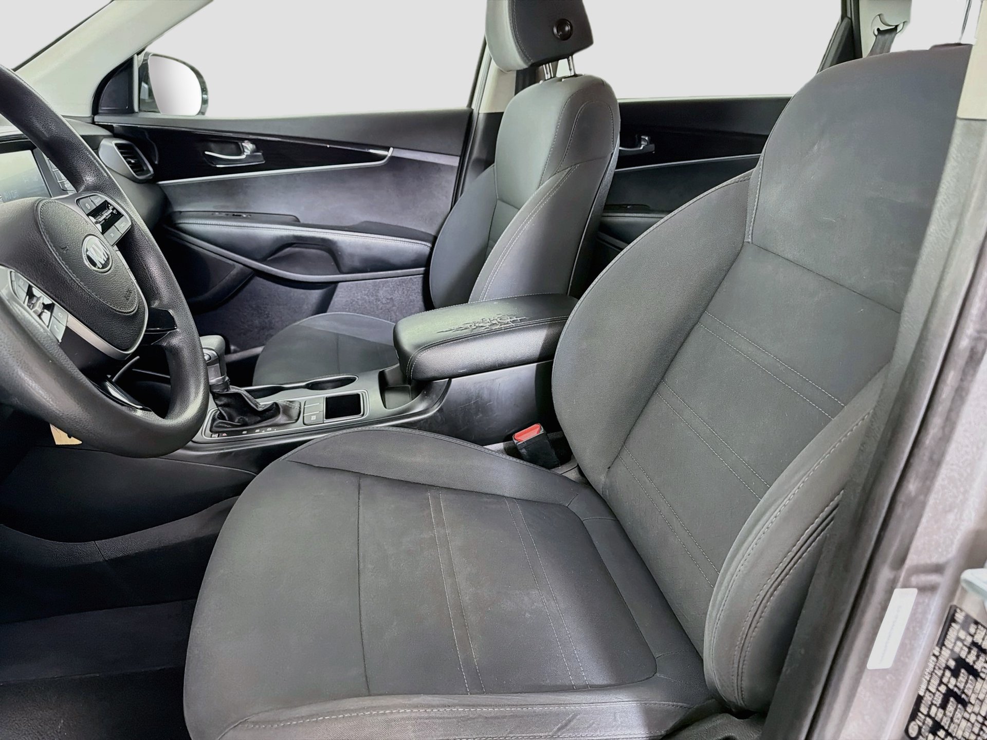 Used 2019 Kia Sorento FWD image 19
