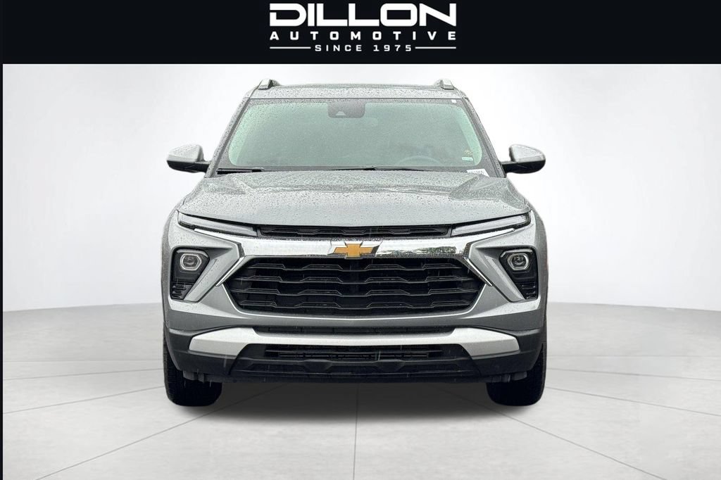 Used 2025 Chevrolet TrailBlazer LT AWD/4WD image 9