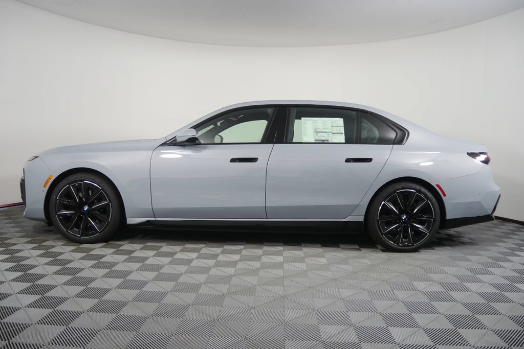 Used 2026 BMW i7 eDrive50 w/ M Sport Package RWD image 6
