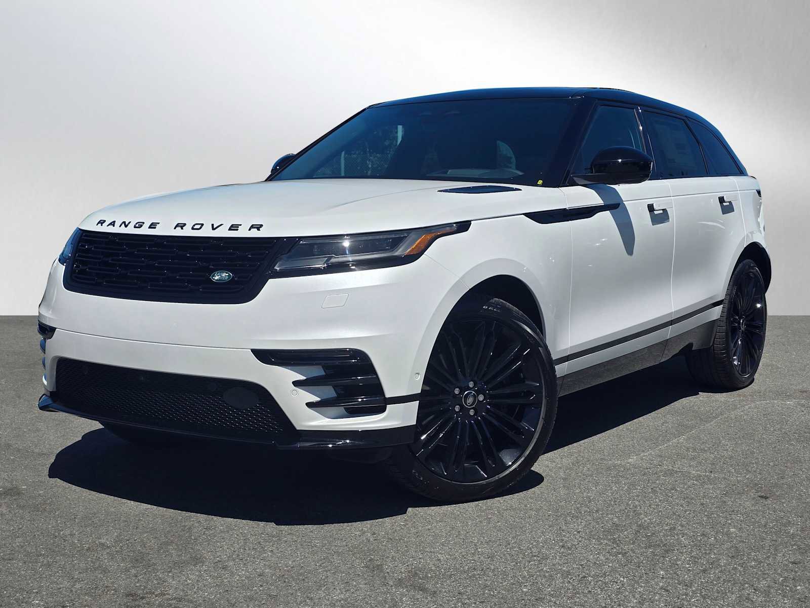 New 2026 Land Rover Range Rover Velar Dynamic SE image 1