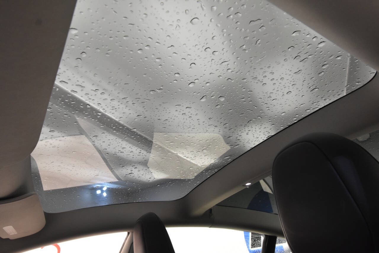 Used 2023 Tesla Model 3 Standard Range image 29