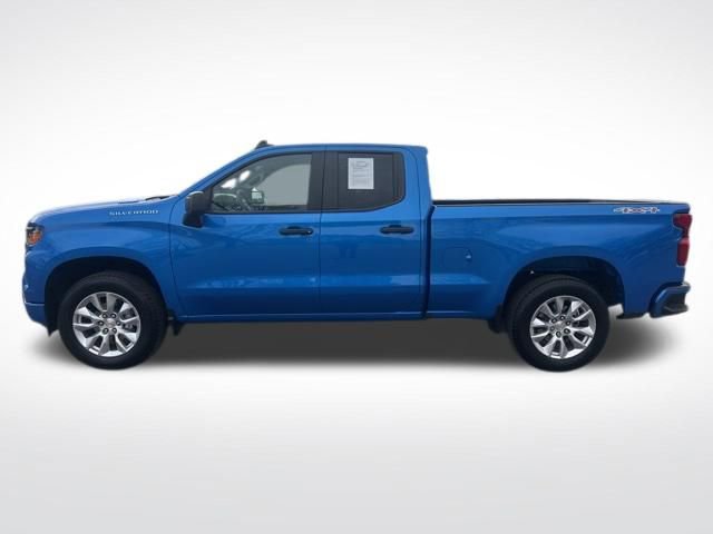 Used 2025 Chevrolet Silverado 1500 Custom AWD/4WD image 2