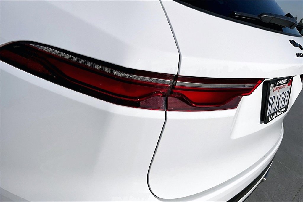 Used 2024 Jaguar F-PACE R-Dynamic S image 21