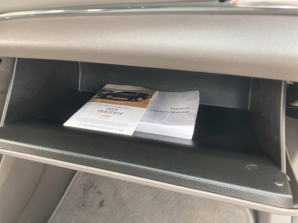 Used 2021 Chevrolet Traverse LT w/ LPO, Cargo Package image 30