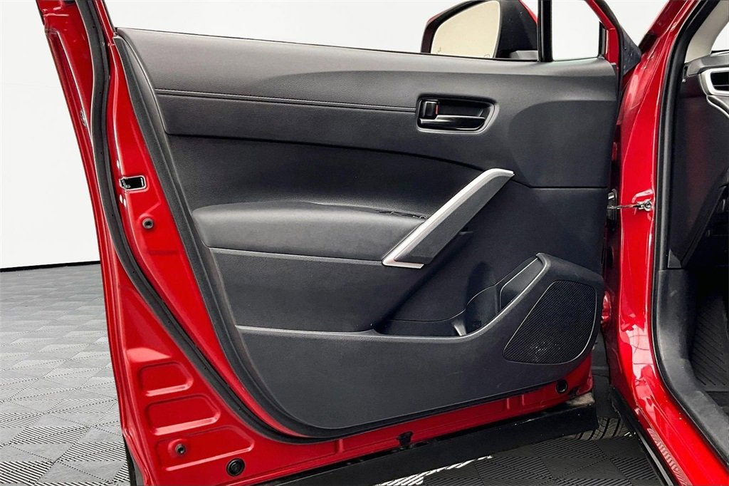 Used 2023 Toyota Corolla Cross LE image 23