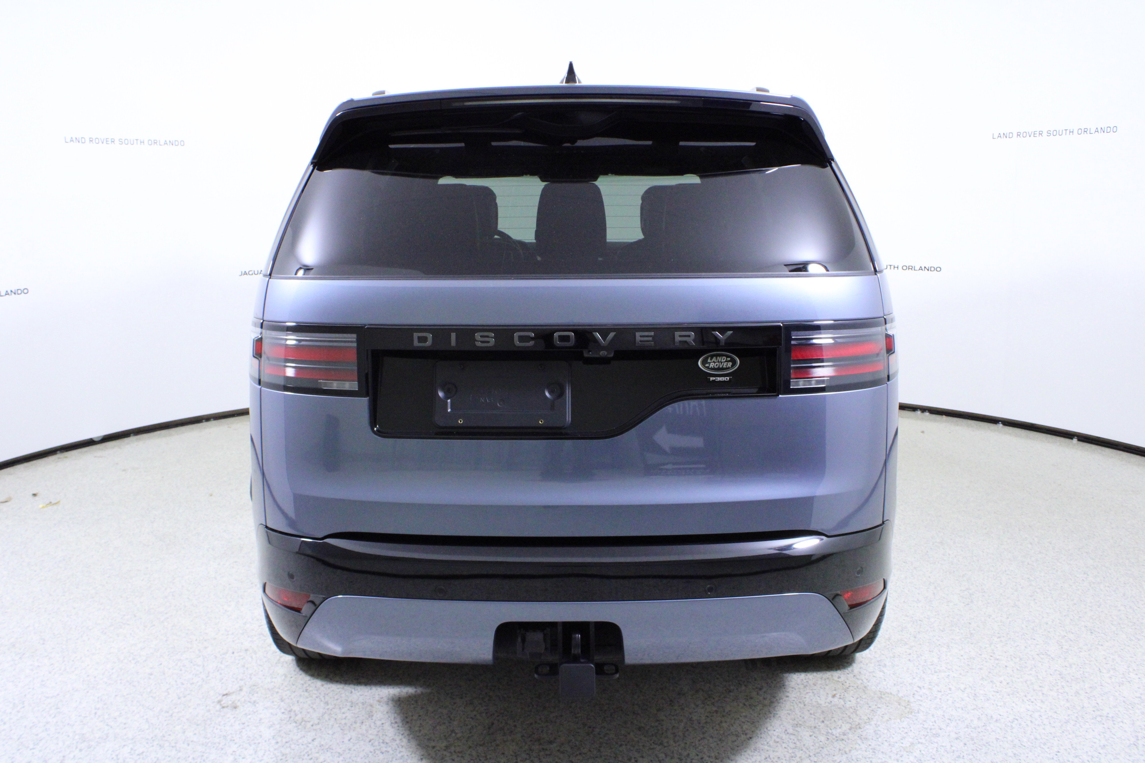 Used 2023 Land Rover Discovery HSE R-Dynamic image 6