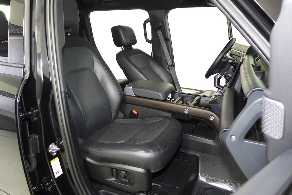 Used 2023 Land Rover Defender 110 X-Dynamic SE image 19