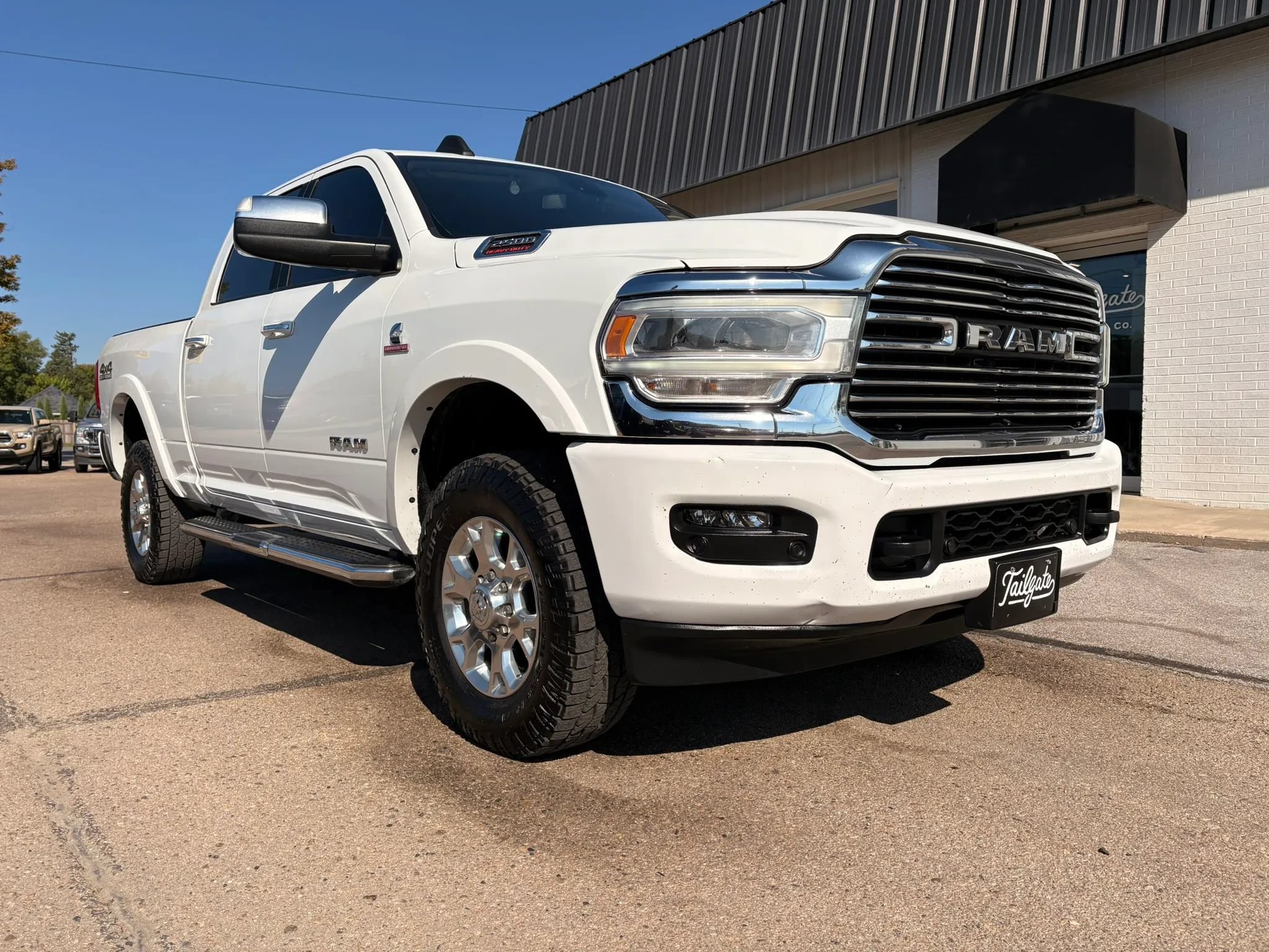 Used 2022 RAM 2500 Laramie AWD/4WD image 2
