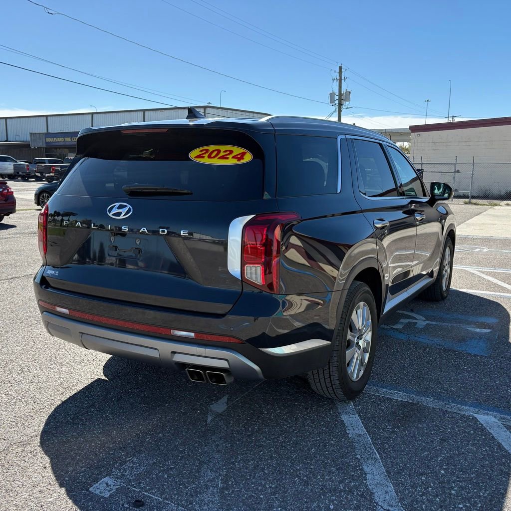 Used 2024 Hyundai Palisade SEL image 3