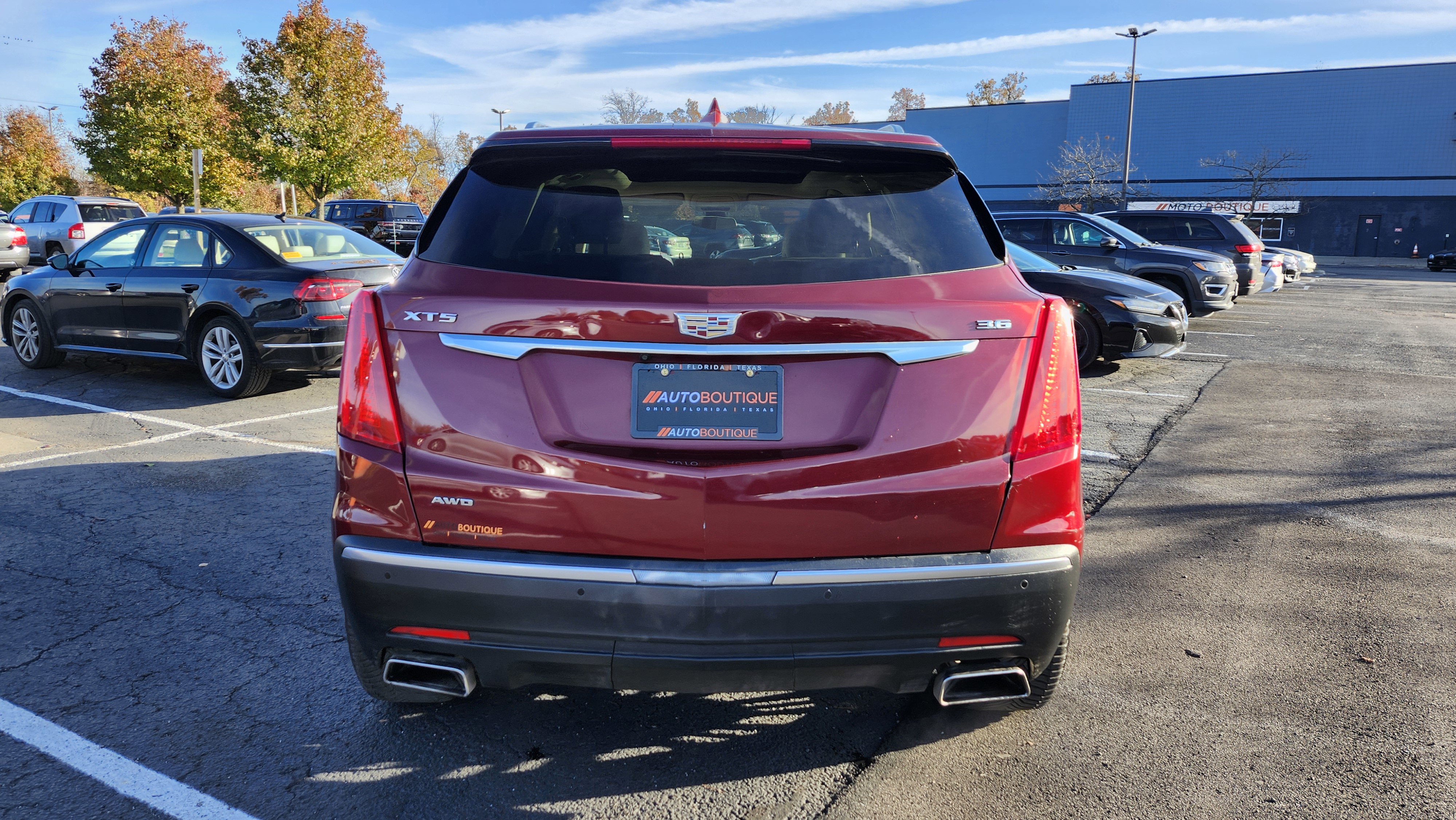 Used 2017 Cadillac XT5 Premium Luxury w/ LPO, Wheel Lock Package image 15