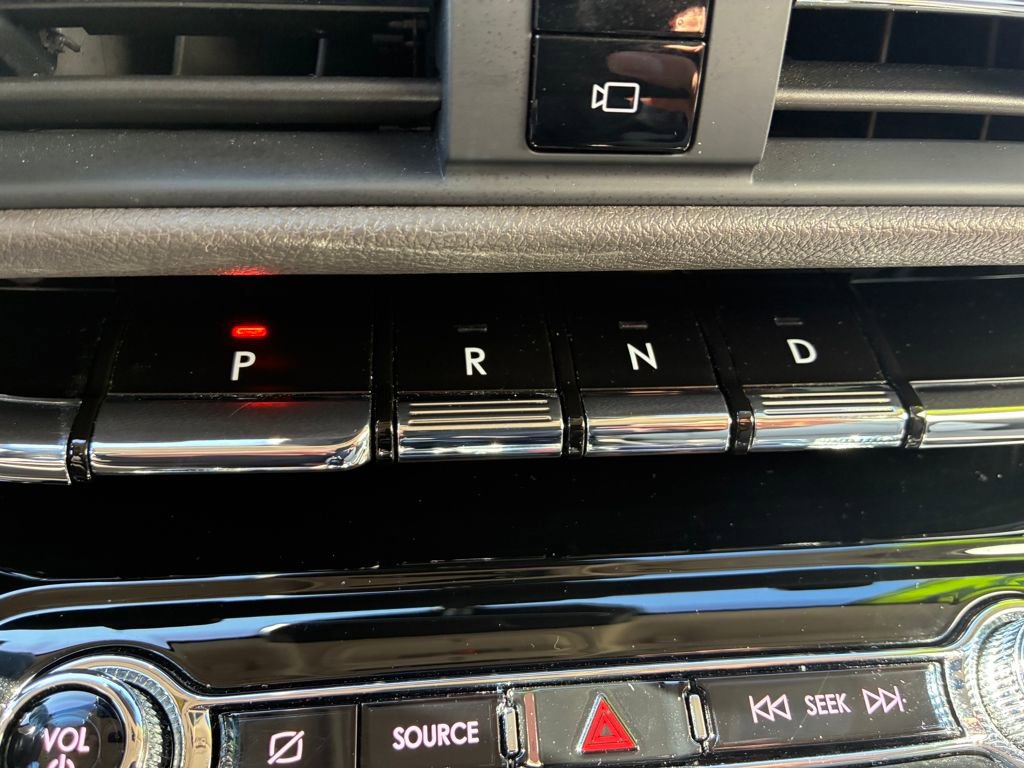 Certified 2021 Lincoln Corsair AWD w/ Equipment Group 101A image 19