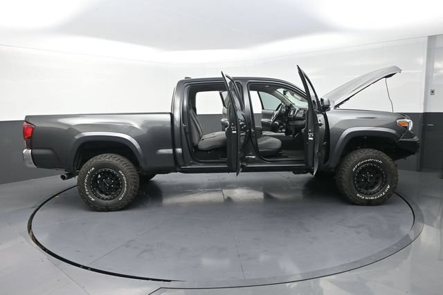 Used 2019 Toyota Tacoma SR5 AWD/4WD image 48