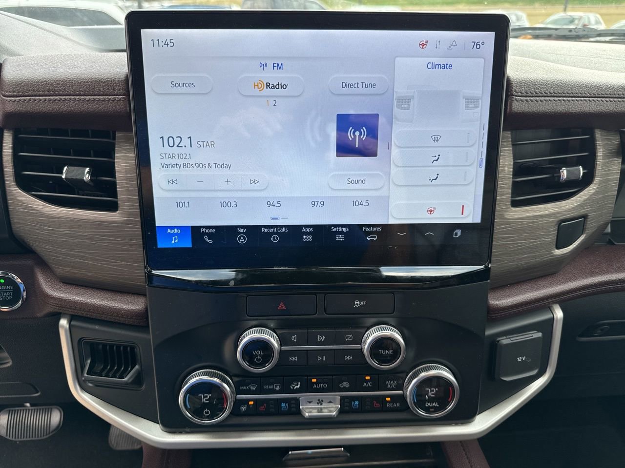 Used 2023 Ford Expedition Limited image 25